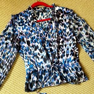 NWOT Generation Love gorgeous 100% silk blouse